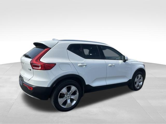 used 2020 Volvo XC40 car, priced at $19,890