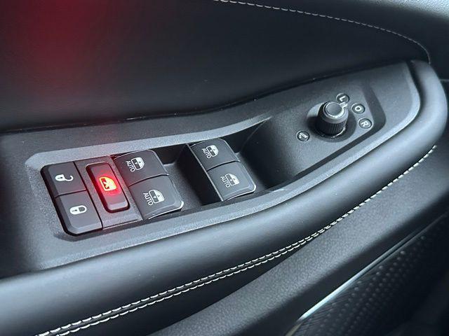 new 2025 Jeep Grand Cherokee car, priced at $54,640