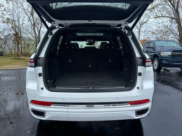 new 2025 Jeep Grand Cherokee car, priced at $54,640