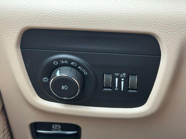 new 2025 Jeep Grand Cherokee L car, priced at $43,858