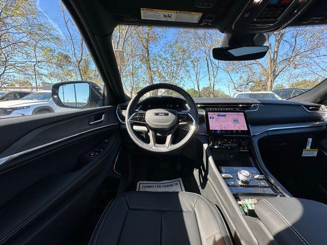new 2025 Jeep Grand Cherokee car, priced at $55,165