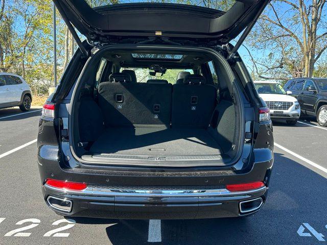 new 2025 Jeep Grand Cherokee car, priced at $55,165