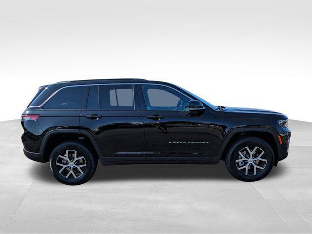 new 2024 Jeep Grand Cherokee car, priced at $43,243