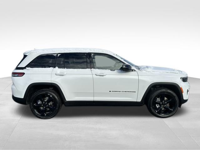 new 2025 Jeep Grand Cherokee car, priced at $42,899