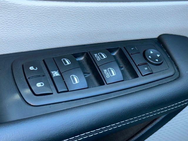 used 2024 Chrysler Pacifica car, priced at $33,890