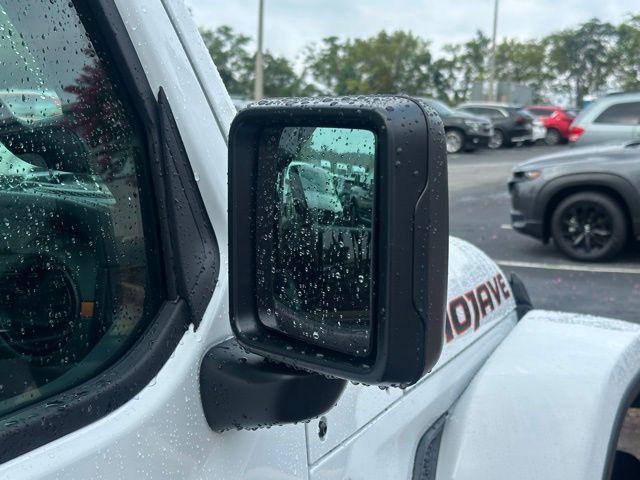 new 2025 Jeep Gladiator car, priced at $50,187