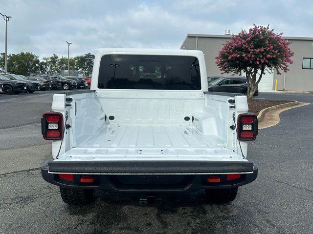 new 2025 Jeep Gladiator car, priced at $50,187