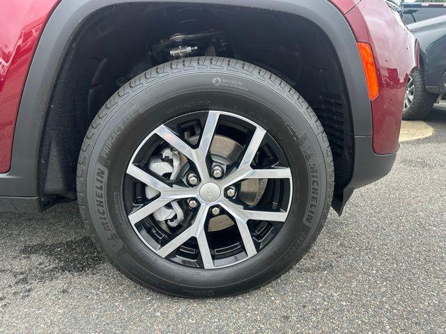 new 2025 Jeep Grand Cherokee car, priced at $41,158