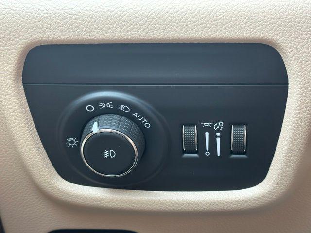 new 2025 Jeep Grand Cherokee car, priced at $41,158