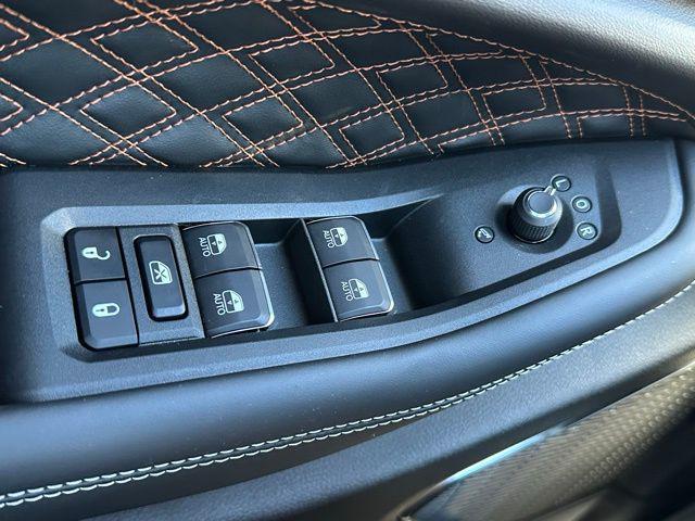 new 2025 Jeep Grand Cherokee car, priced at $57,824