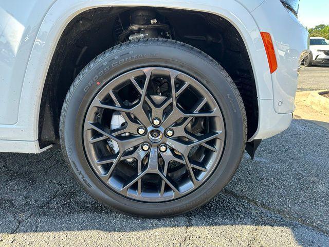 new 2025 Jeep Grand Cherokee car, priced at $57,824