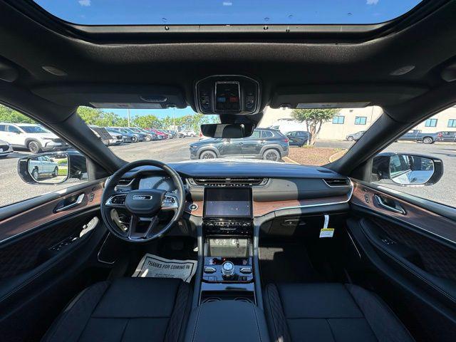 new 2025 Jeep Grand Cherokee car, priced at $57,824