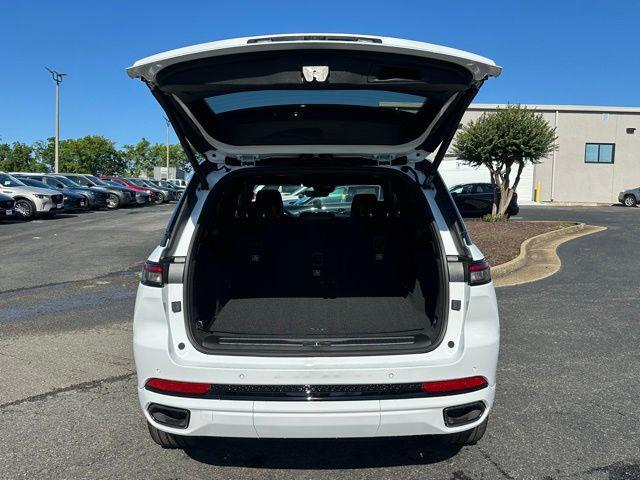 new 2025 Jeep Grand Cherokee car, priced at $57,824