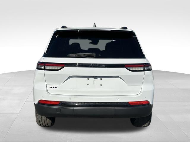 new 2025 Jeep Grand Cherokee car, priced at $42,283