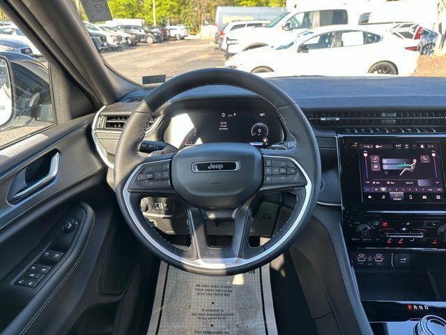 new 2025 Jeep Grand Cherokee car, priced at $42,283