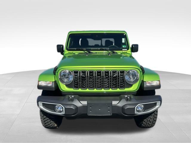 new 2025 Jeep Gladiator car, priced at $44,180