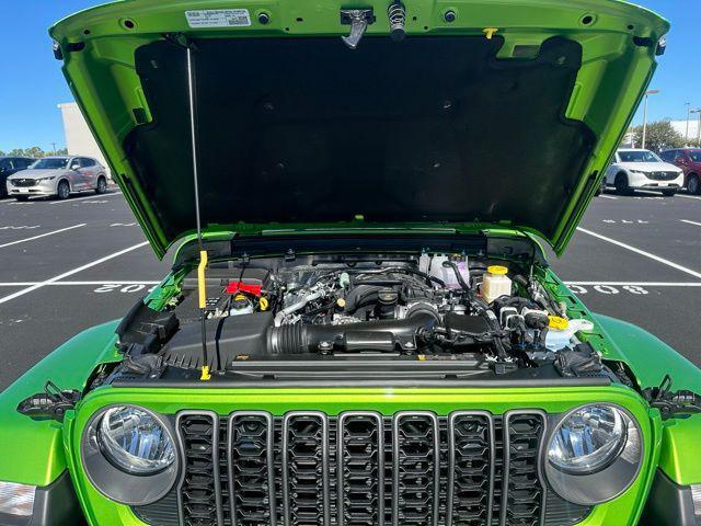 new 2025 Jeep Gladiator car, priced at $44,180