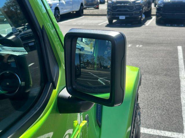 new 2025 Jeep Gladiator car, priced at $44,180