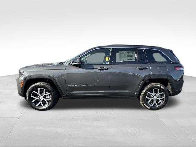new 2025 Jeep Grand Cherokee car, priced at $44,282