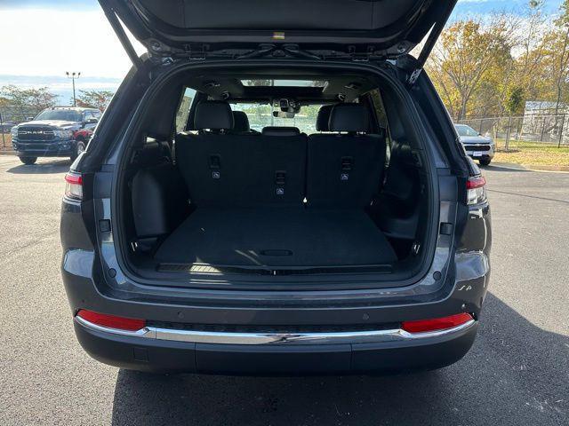 new 2025 Jeep Grand Cherokee car, priced at $44,282
