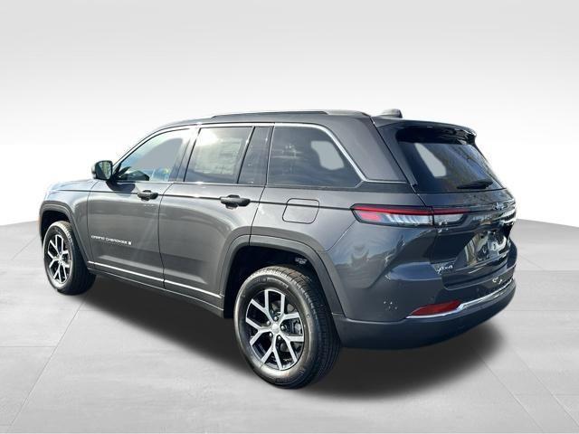 new 2025 Jeep Grand Cherokee car, priced at $44,282