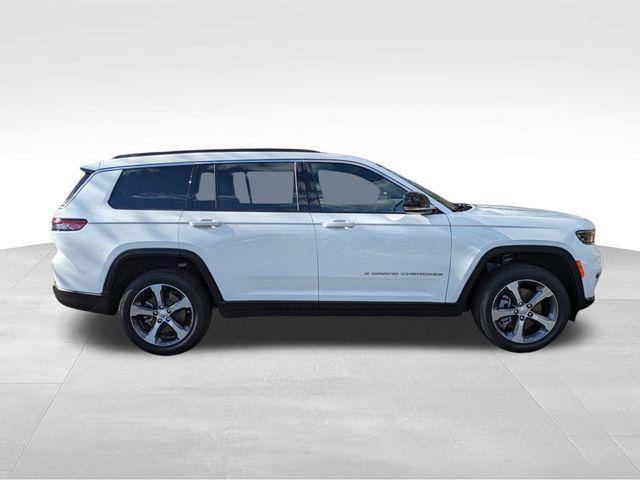 new 2024 Jeep Grand Cherokee L car, priced at $48,016