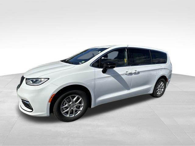 new 2025 Chrysler Pacifica car, priced at $42,480