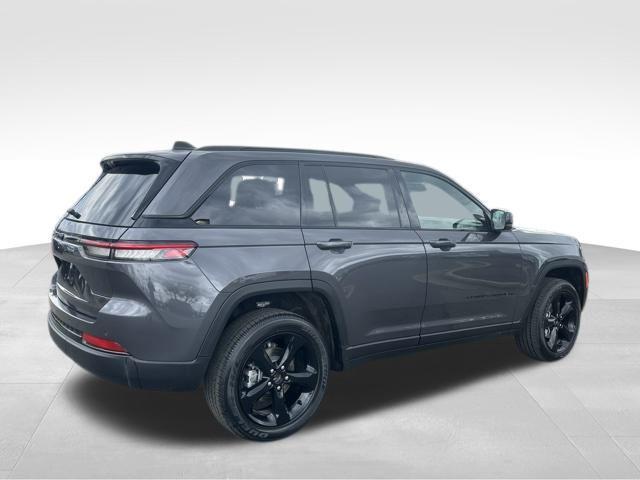 new 2025 Jeep Grand Cherokee car, priced at $43,424