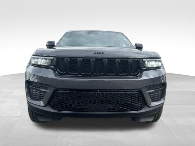 new 2025 Jeep Grand Cherokee car, priced at $43,424