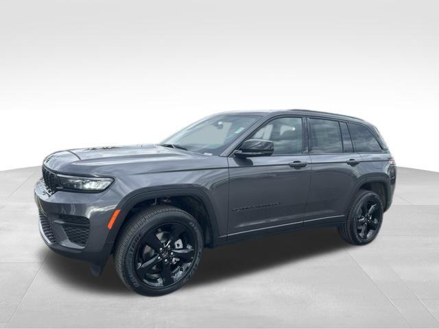 new 2025 Jeep Grand Cherokee car, priced at $43,424