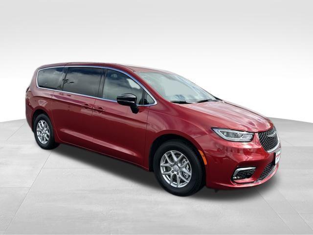 new 2026 Chrysler Pacifica car, priced at $46,235