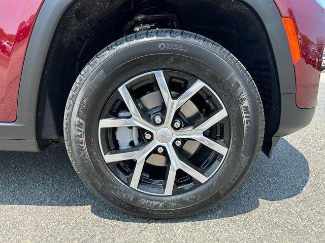 new 2025 Jeep Grand Cherokee car, priced at $45,898