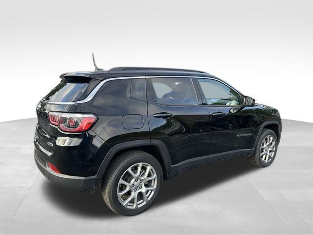 used 2022 Jeep Compass car, priced at $23,000
