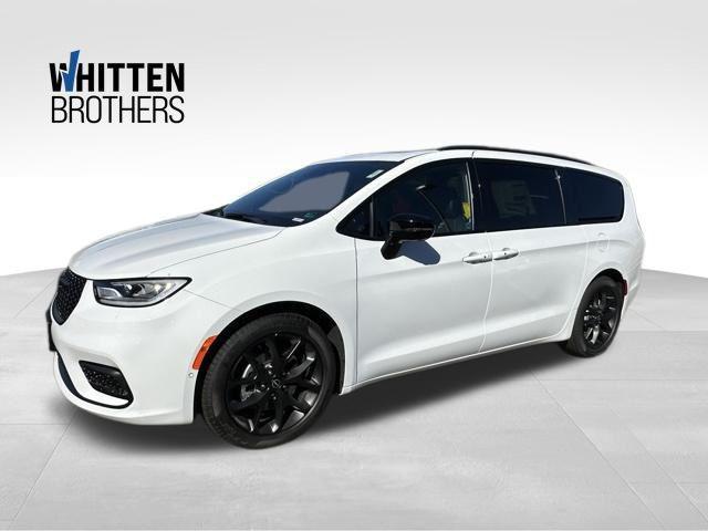 new 2026 Chrysler Pacifica car, priced at $54,040