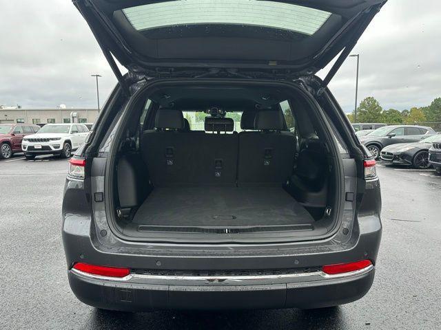 used 2025 Jeep Grand Cherokee car, priced at $40,490