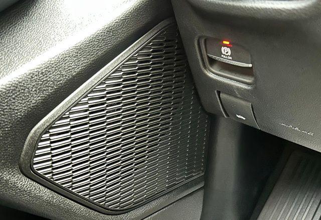 used 2025 Jeep Grand Cherokee car, priced at $40,490