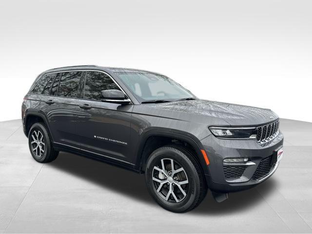 used 2025 Jeep Grand Cherokee car, priced at $40,490