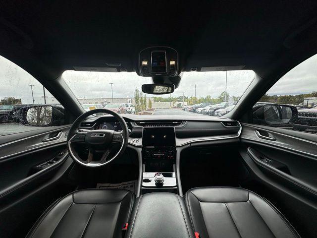 used 2025 Jeep Grand Cherokee car, priced at $40,490