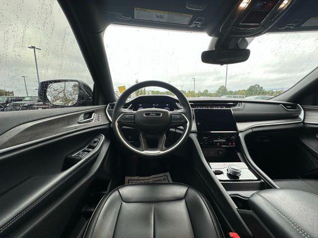 used 2025 Jeep Grand Cherokee car, priced at $40,490