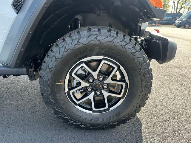 new 2025 Jeep Wrangler car, priced at $55,330