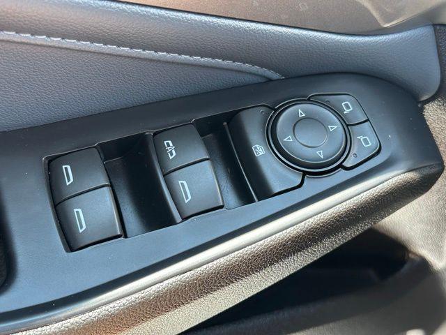 used 2021 Chevrolet Traverse car, priced at $25,000