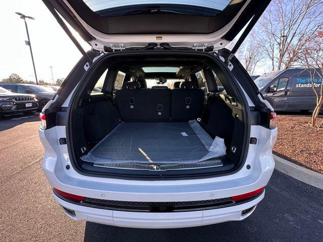 new 2025 Jeep Grand Cherokee car, priced at $59,609