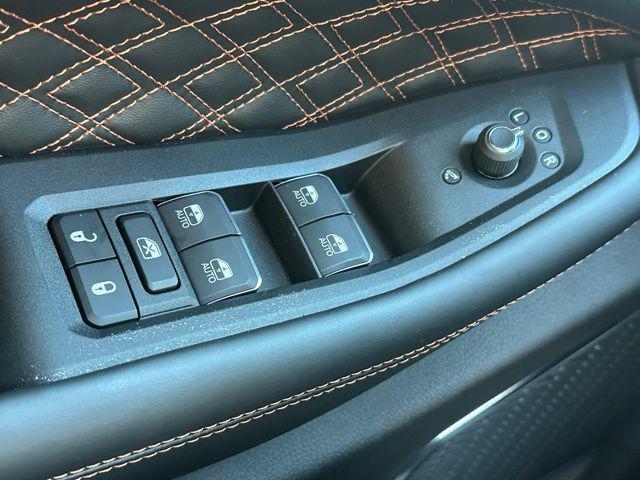 new 2025 Jeep Grand Cherokee car, priced at $59,609