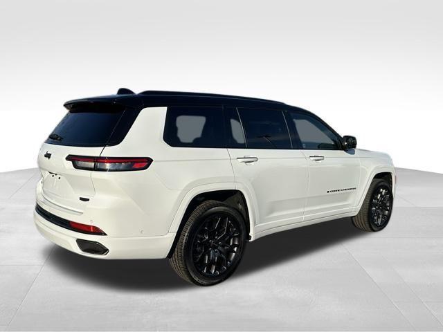 new 2025 Jeep Grand Cherokee car, priced at $59,609