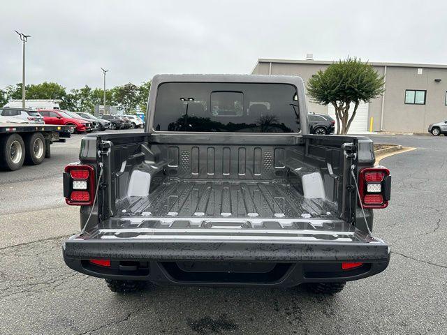 new 2025 Jeep Gladiator car, priced at $46,418