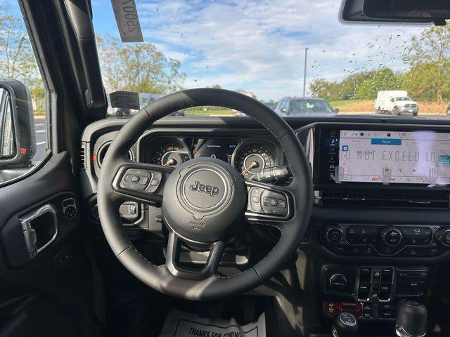 new 2025 Jeep Wrangler car, priced at $53,915