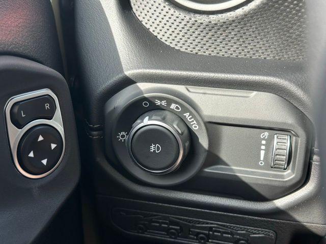 new 2025 Jeep Wrangler car, priced at $53,915