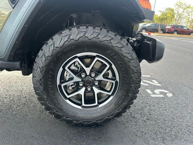 new 2025 Jeep Wrangler car, priced at $53,915