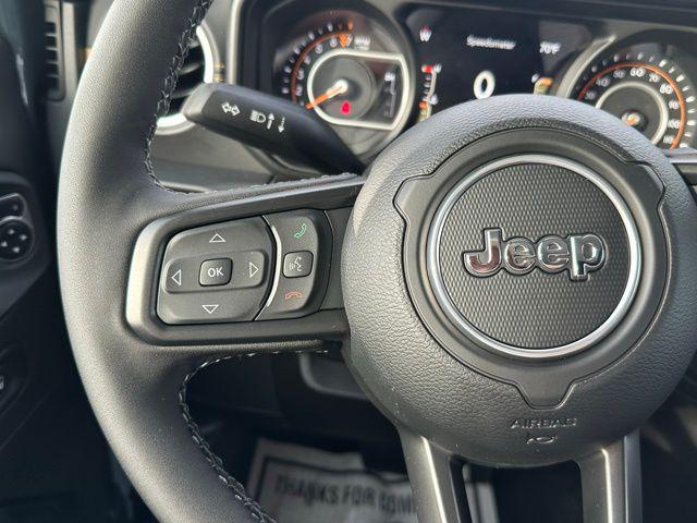 new 2025 Jeep Gladiator car, priced at $44,180