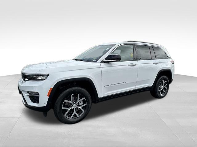 new 2025 Jeep Grand Cherokee car, priced at $50,296